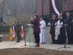 pomnik_20151112_1303819683