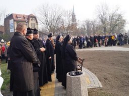 pomnik_20151112_1740193962