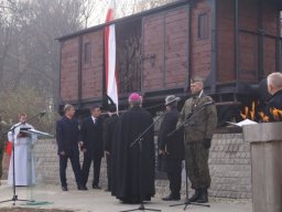 pomnik_20151112_1865573520