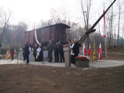 pomnik_20151112_1934676510