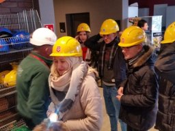 _25_20190509_1568637900